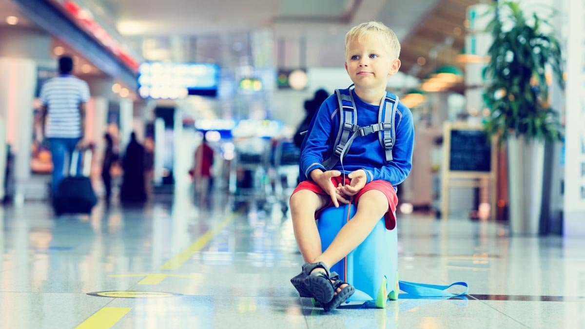 What age can minors fly alone on Delta?