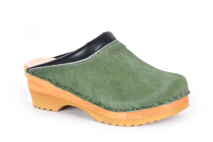 Why You Need to Invest in Wooden Clogs for Women