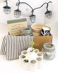 CHANGE YOUR HOME'S DECOR FROM WINTER TO SPRING