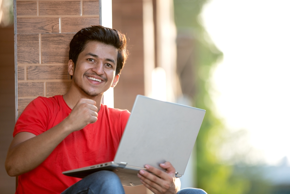 Tips for Success in an Online Software Engineering Course After 12th