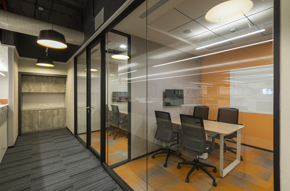 What is the important checklist for office interior design?