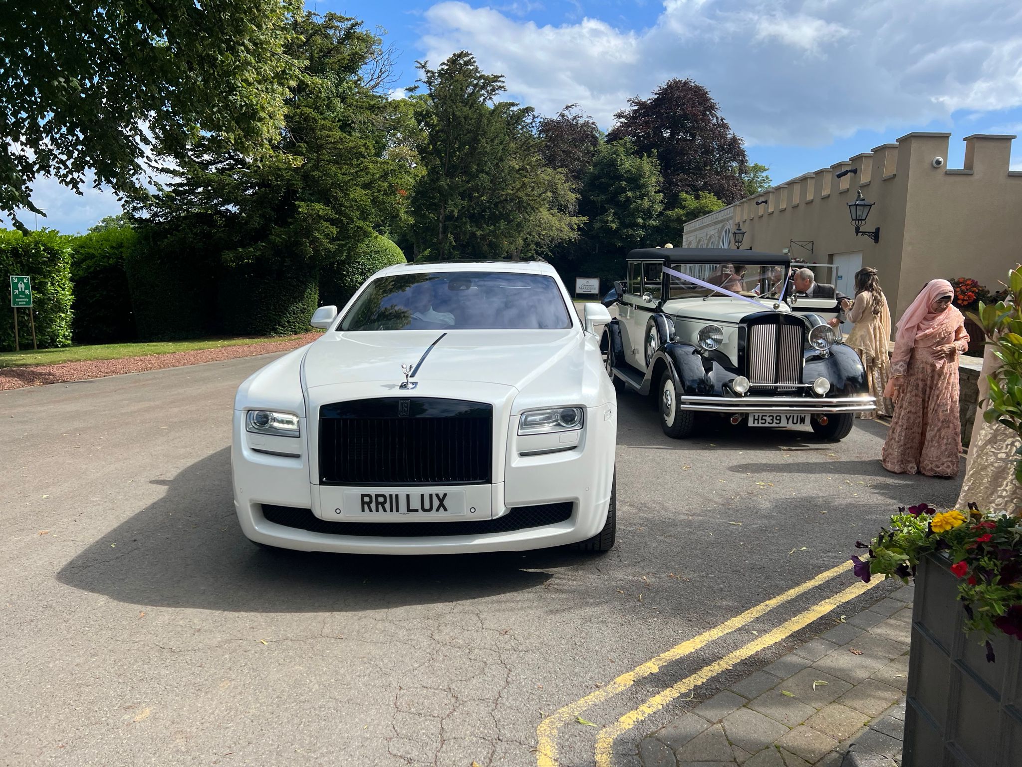 Unveiling London's Finest Limousines and Sports Cars for Memorable Occasions