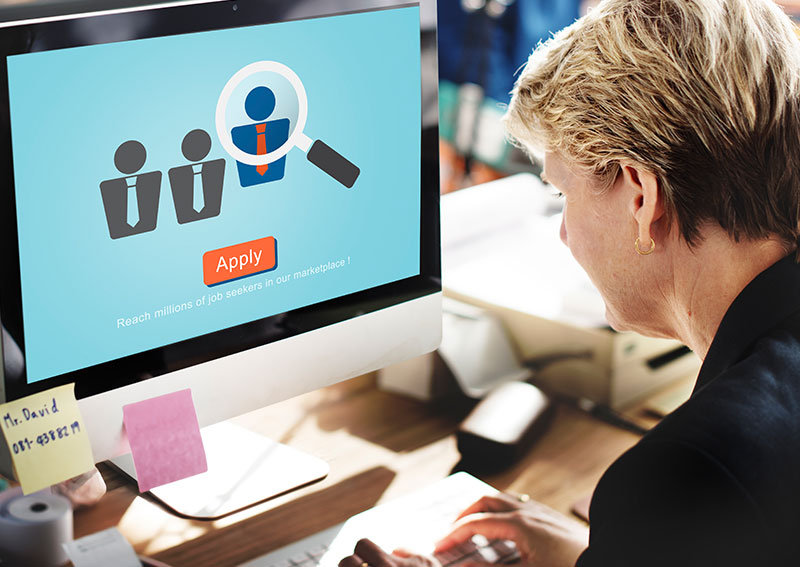 Choosing the Right HR Software for Your UAE Business: Insights and Recommendations