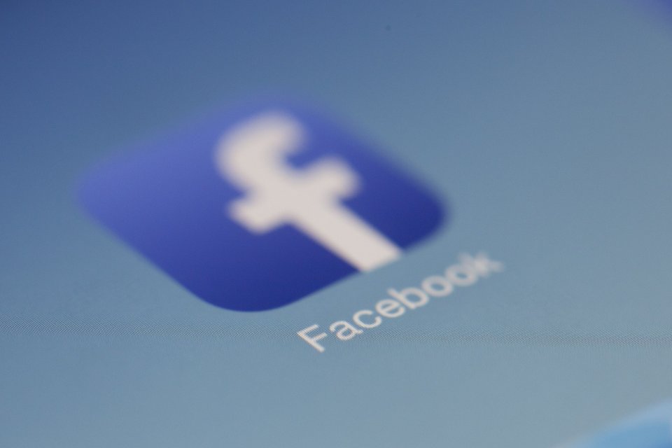 Facebook Will Integrate WhatsApp and Messenger for Online Meetings