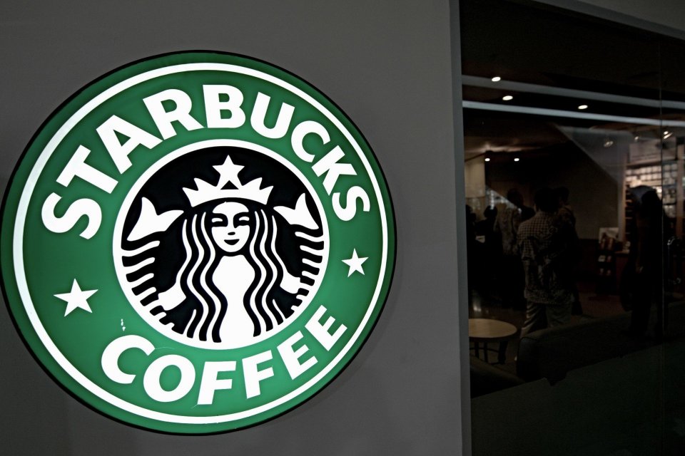 Mcdonald's and Starbucks to Serve Customers in China a 'No Contact'