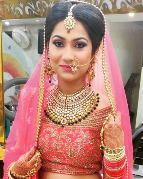 How to apply makeup correctly: Advice from a professional