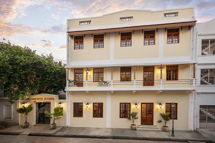 Best Resorts in Pondicherry - The Grand Hotel D 'Europe: