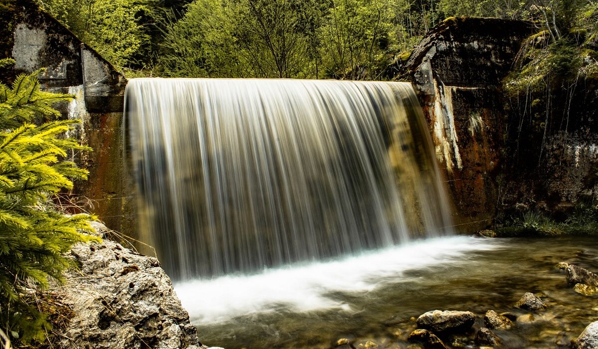 Exploring the Hidden Wonders of Eedr River