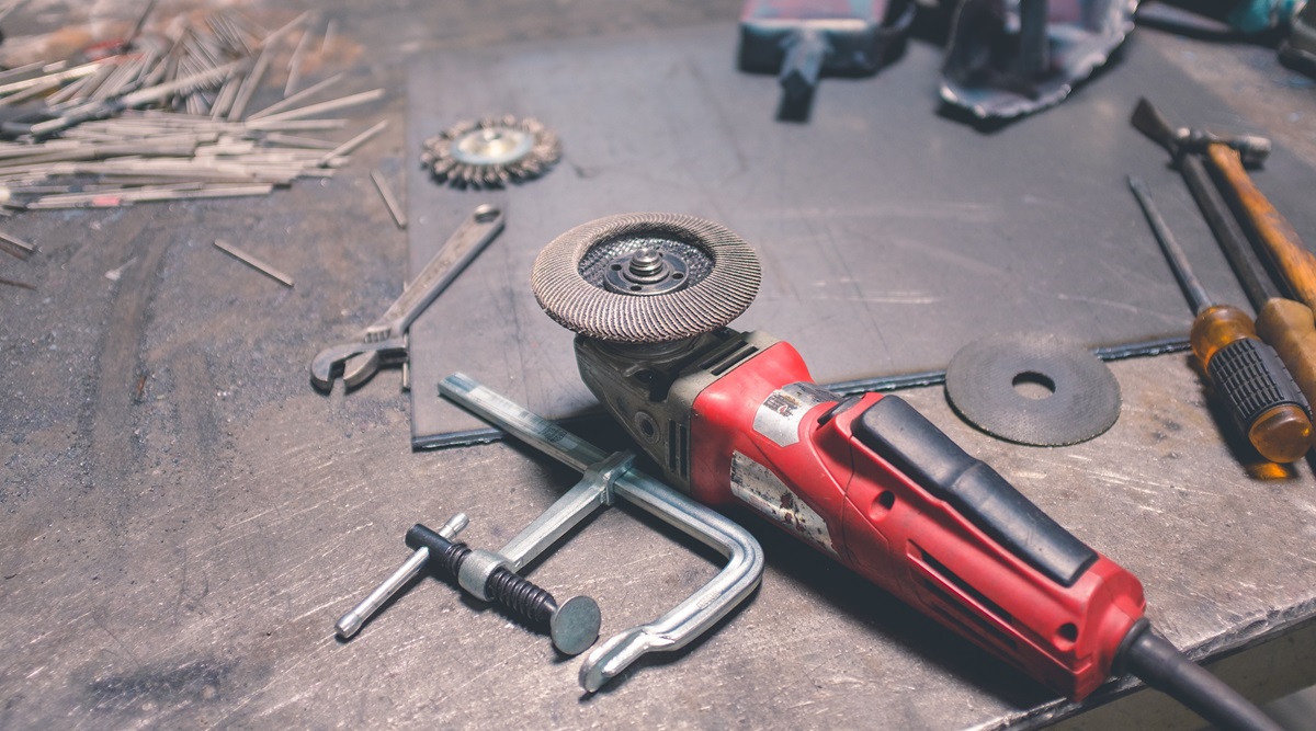DIY vs. Professional Handyman: When to Call in the Experts in Watford