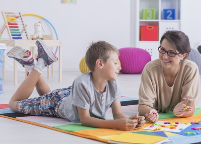 Babysitter on demand app to mother your child