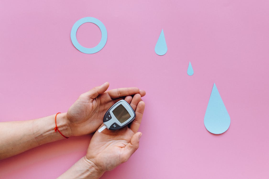Continuous Blood Glucose Monitoring Market 2024 : Global Industry Trends, Share, Size, Growth, Opportunity And Forecast To 2033