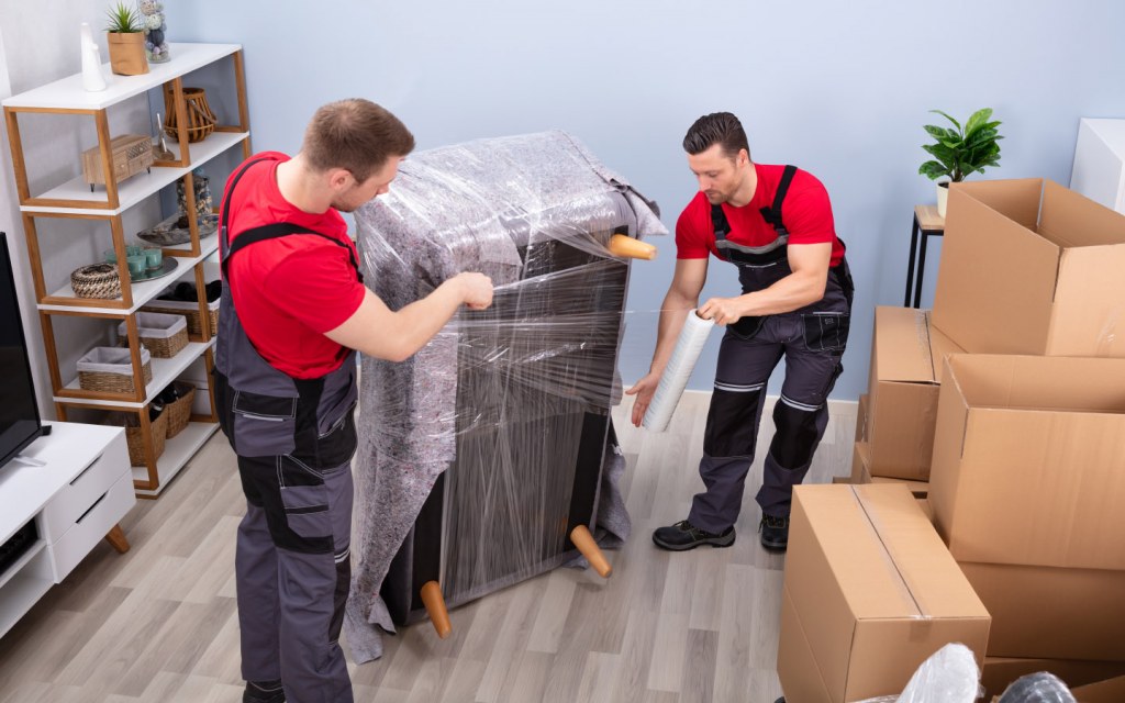 Top Hacks for Moving Home: Tips to Make Your Move Easier