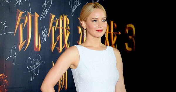 Jennifer Lawrence Once Dripped All Her Curves In Gold Looking Like A Diva In This Scintillating Photoshoot Flaunting Her Toned Legs!