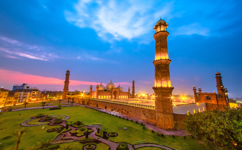 Houses for Sale in Lahore: Your Dream Home Awaits!