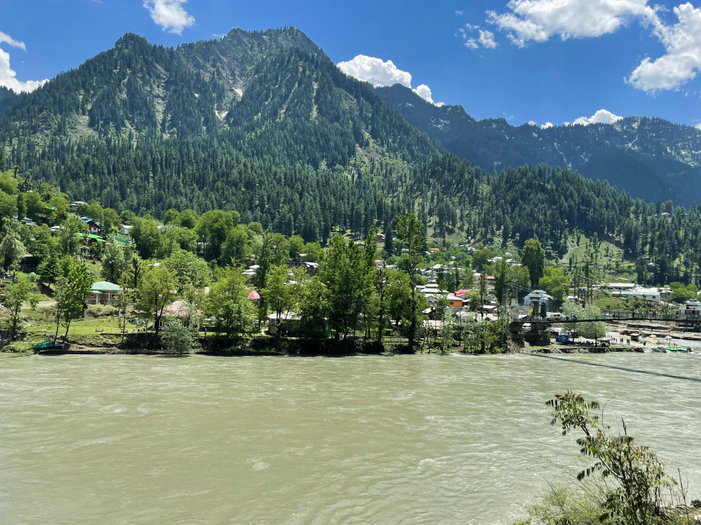 Planning Your Winter Trip to Kashmir: What to Pack and Prepare For?