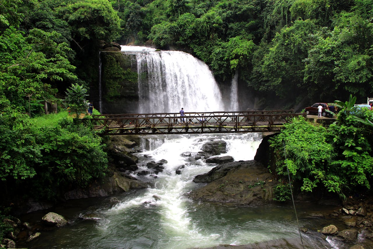 What Makes Meghalaya the Perfect Destination for a Motorcycle Tour?