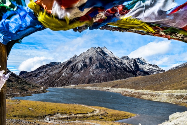 What Are the Must-See Attractions Along the Arunachal Biking Route?