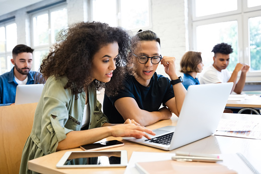 Courses, Ranking, and Financial Aid at De Montfort University in the UK