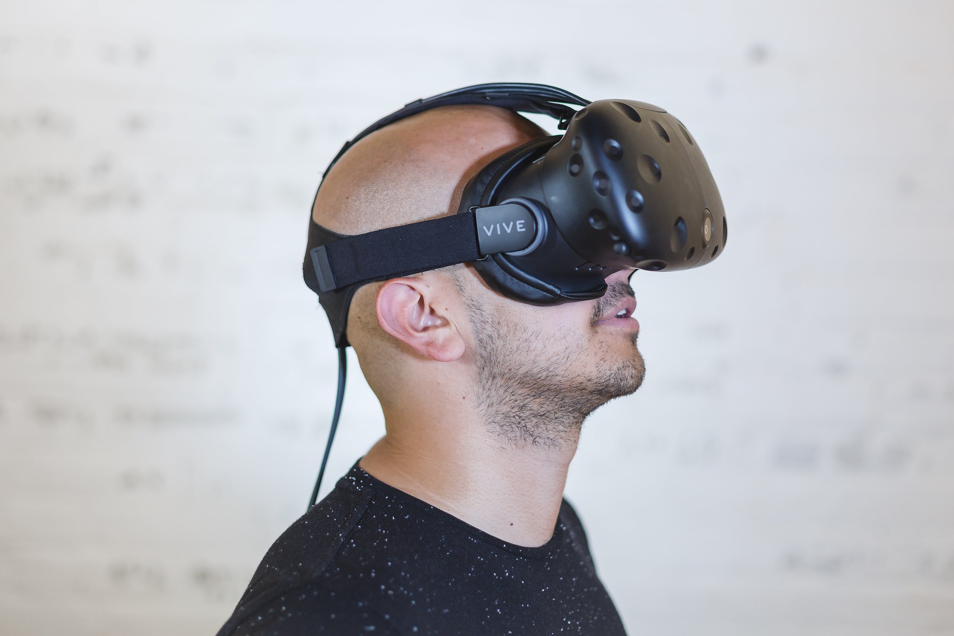 Virtual Reality Software Market Witness an Outstanding Growth During 2021