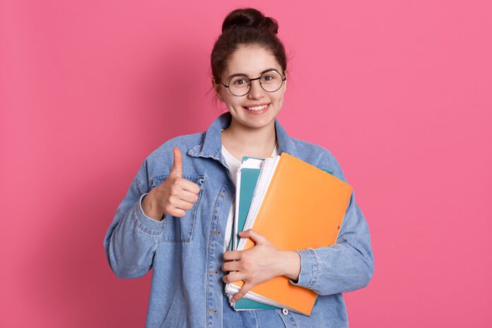 Students can Earn Money Online Without Investing