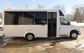 Chicago Party Bus – The Ultimate Party Experience