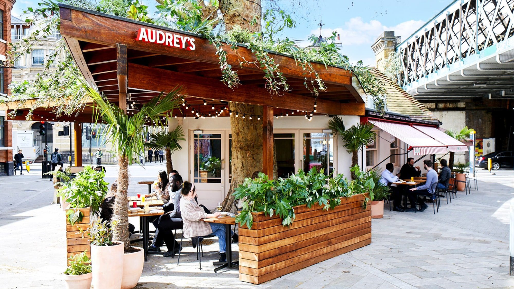 Audrey’s London Cafe & Bar: Serving Vegetarian and Vegan Options