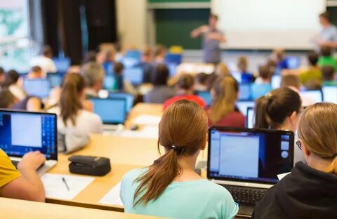 From Blackboards to Screens: Computer Software's Impact on School Education