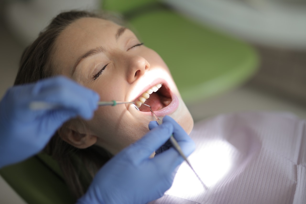 Can You Get Dental Implant Services if You Grind Your Teeth?