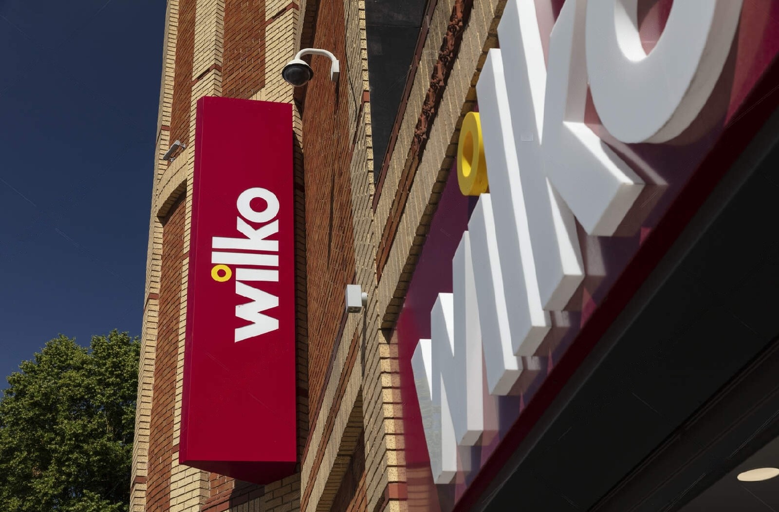 Why Signage is Important For Shops