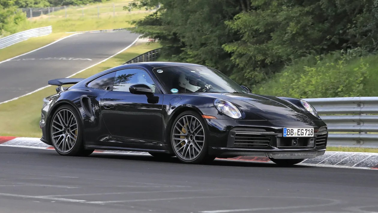 Porsche 911 Hybrid: Existential Threat Alert!