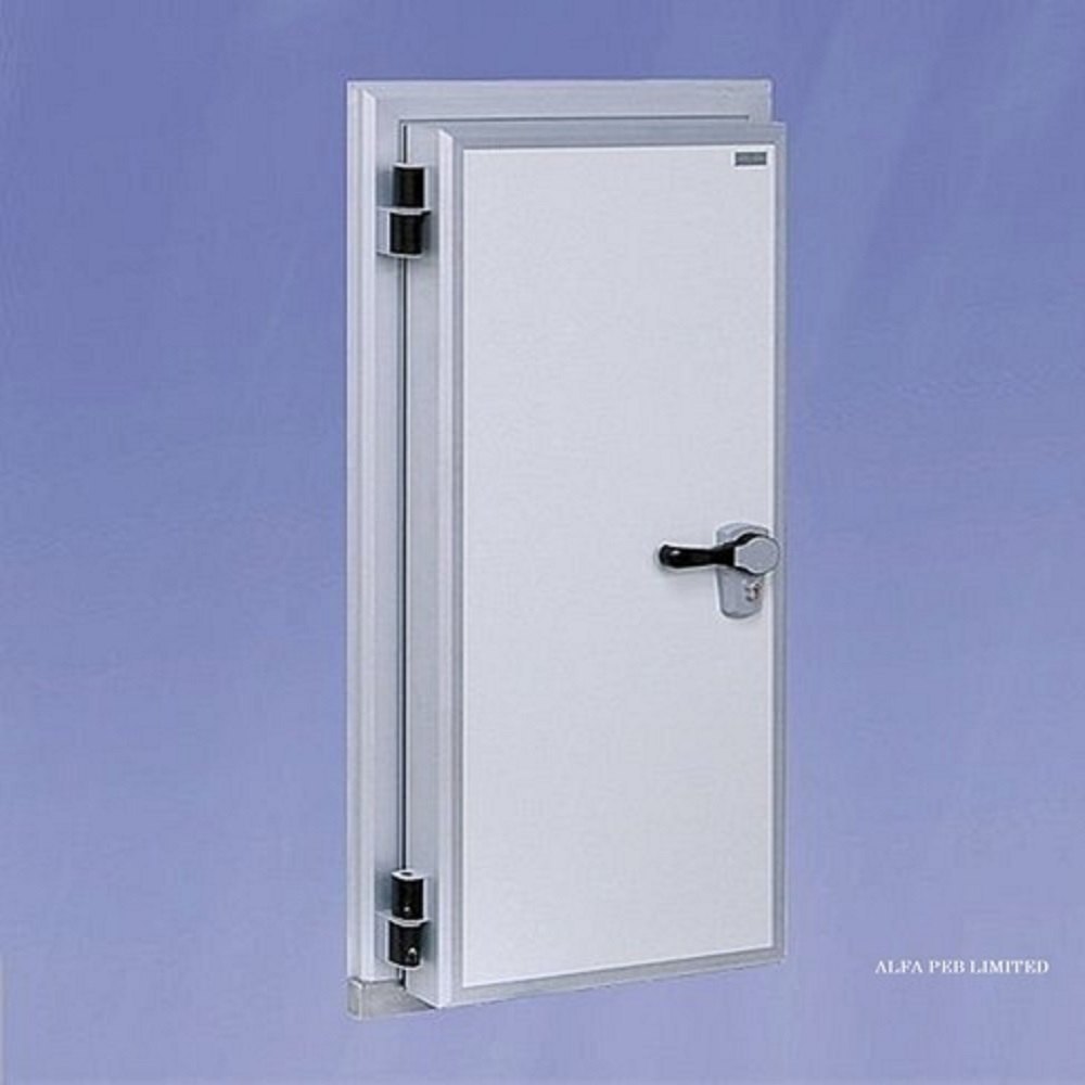 How Do Cold Room Doors Manufacturers Ensure Optimal Insulation and Temperature Control?