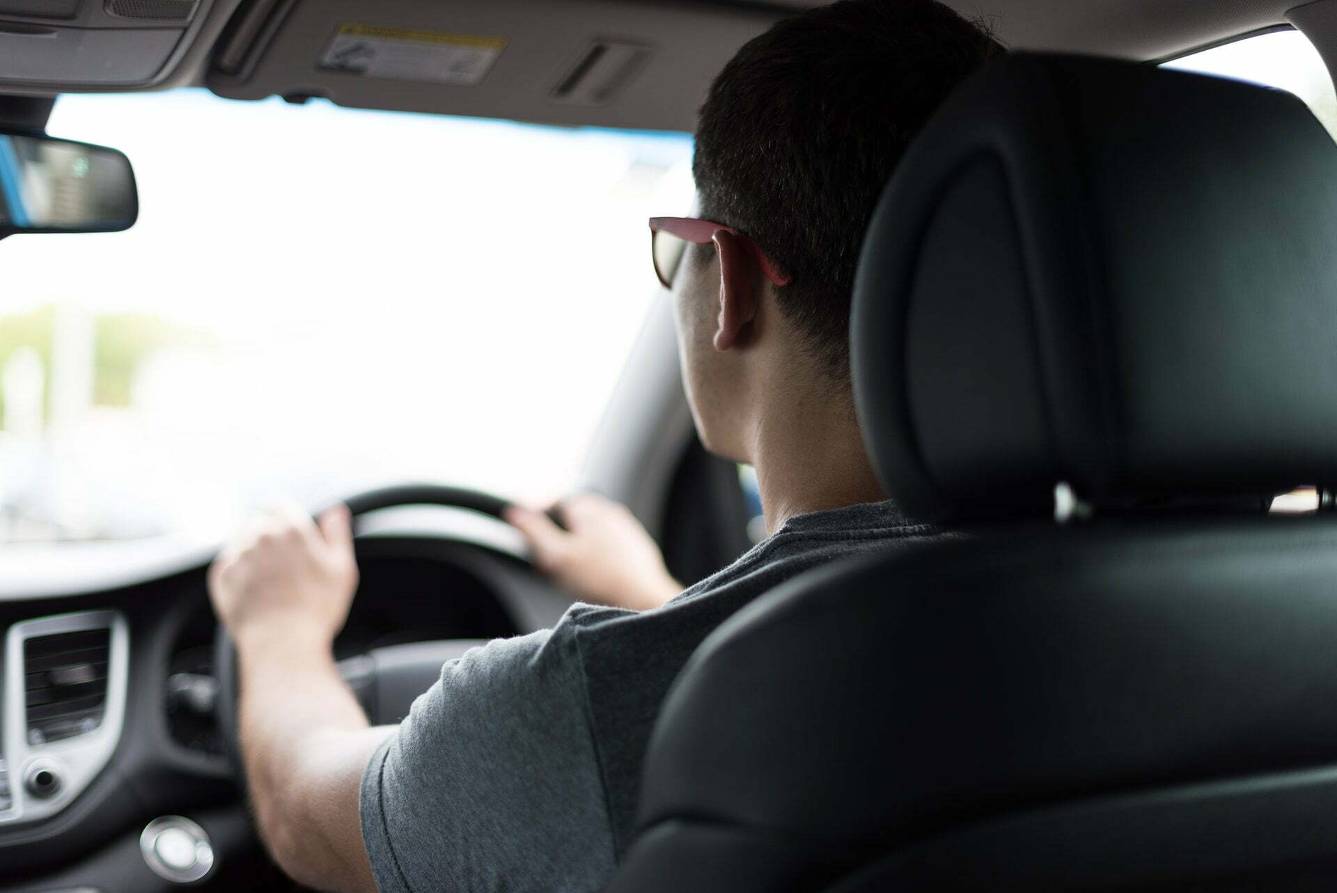 Three Simple Tips to Becoming a Safer Driver