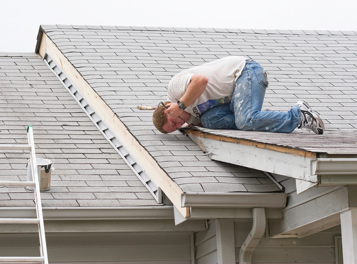 Signs Of a Leaking Roof: What to Look Out 