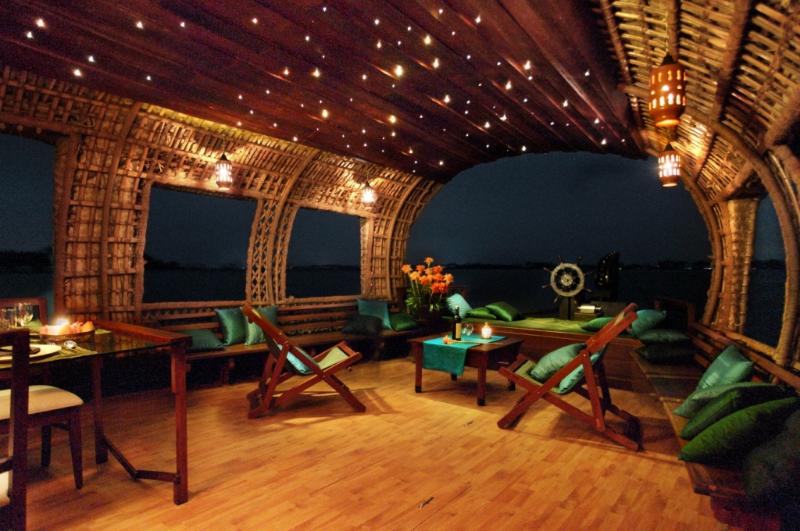 Luxury Houseboat in Kerala