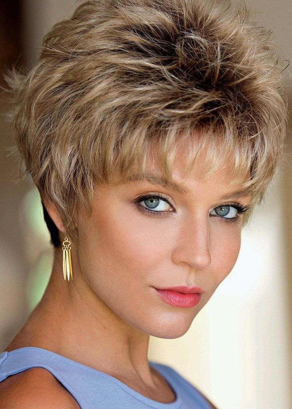  Short Wigs: Embrace Style and Simplicity