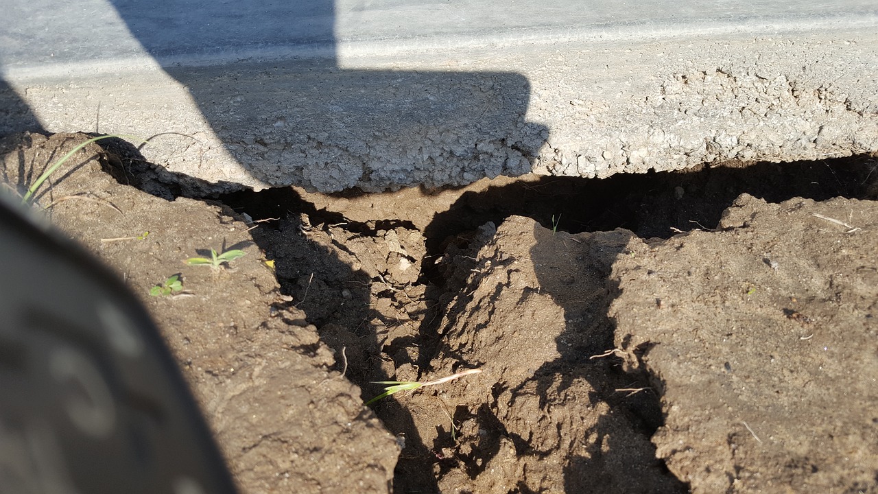 How to Fix a Damaged Gutter: A Step-by-Step Guide