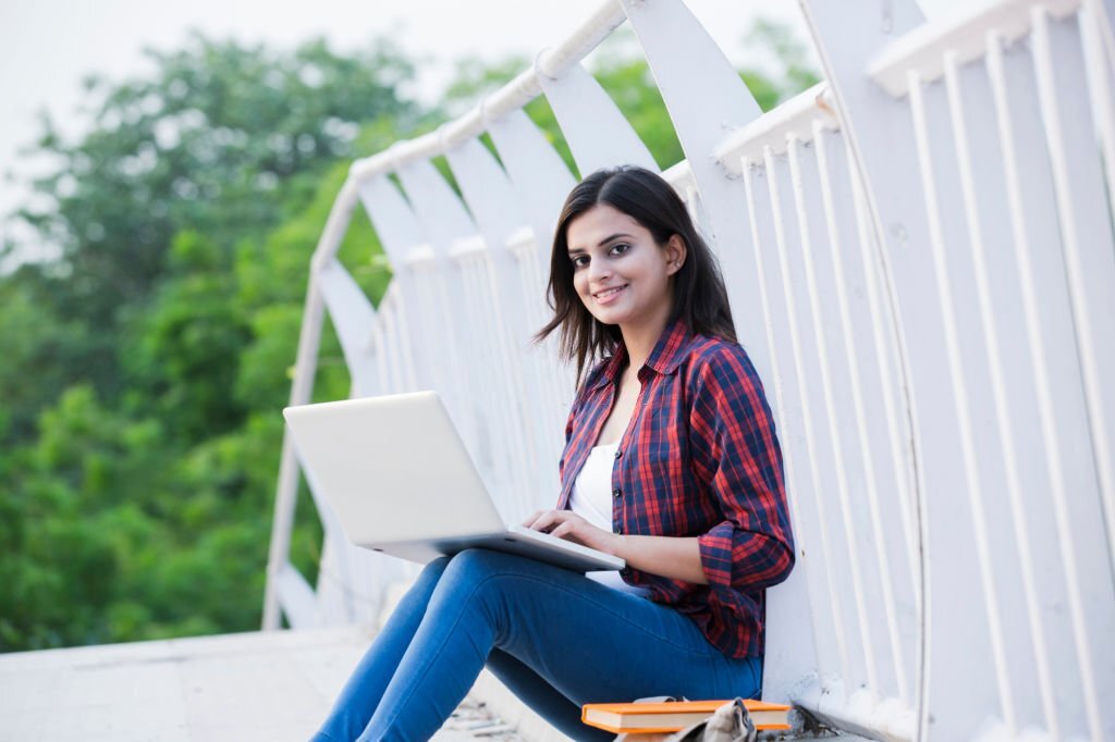 Exploring the Pros and Cons of HughesNet Satellite Internet in Modesto, CA