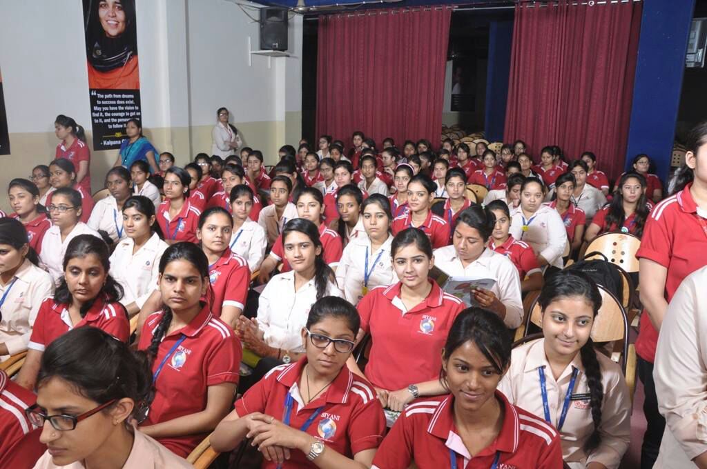 Empowering Women in Business: Biyani Girls College in Jaipur