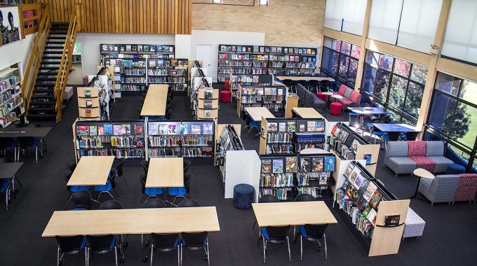 To Maximize Space and Comfort in Your Public Library, Choose the Right Library Furniture