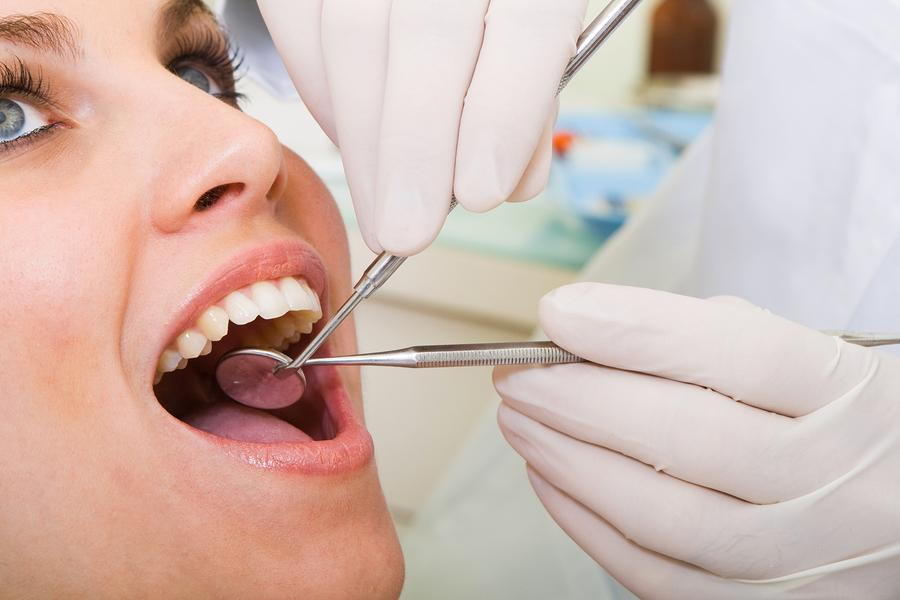 How to Care for Dentures: A Comprehensive Guide
