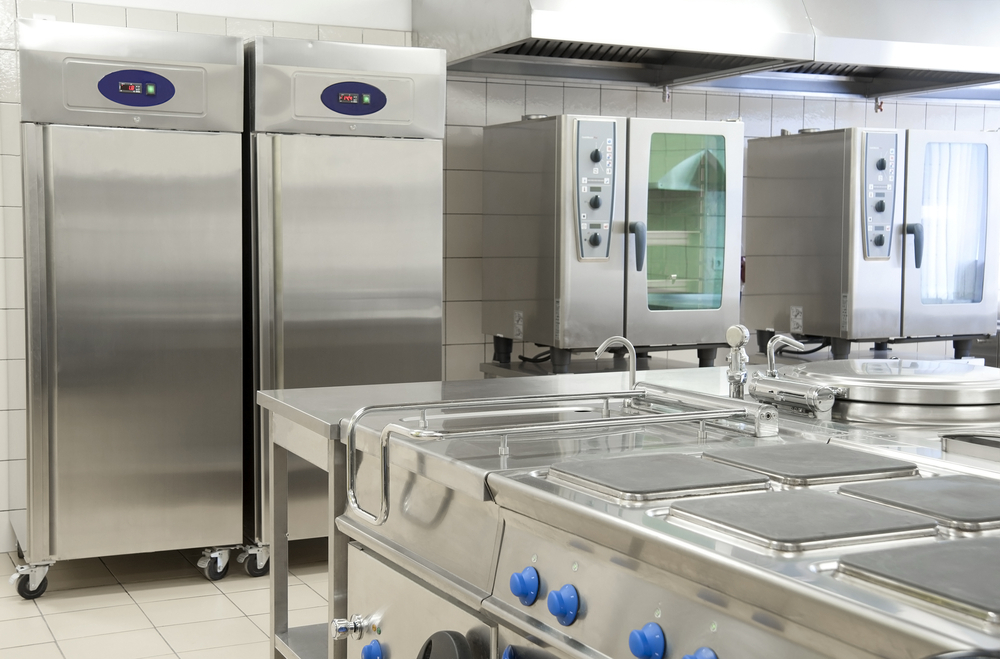 Why Every Restaurant Needs a High-Performance Commercial Dishwasher