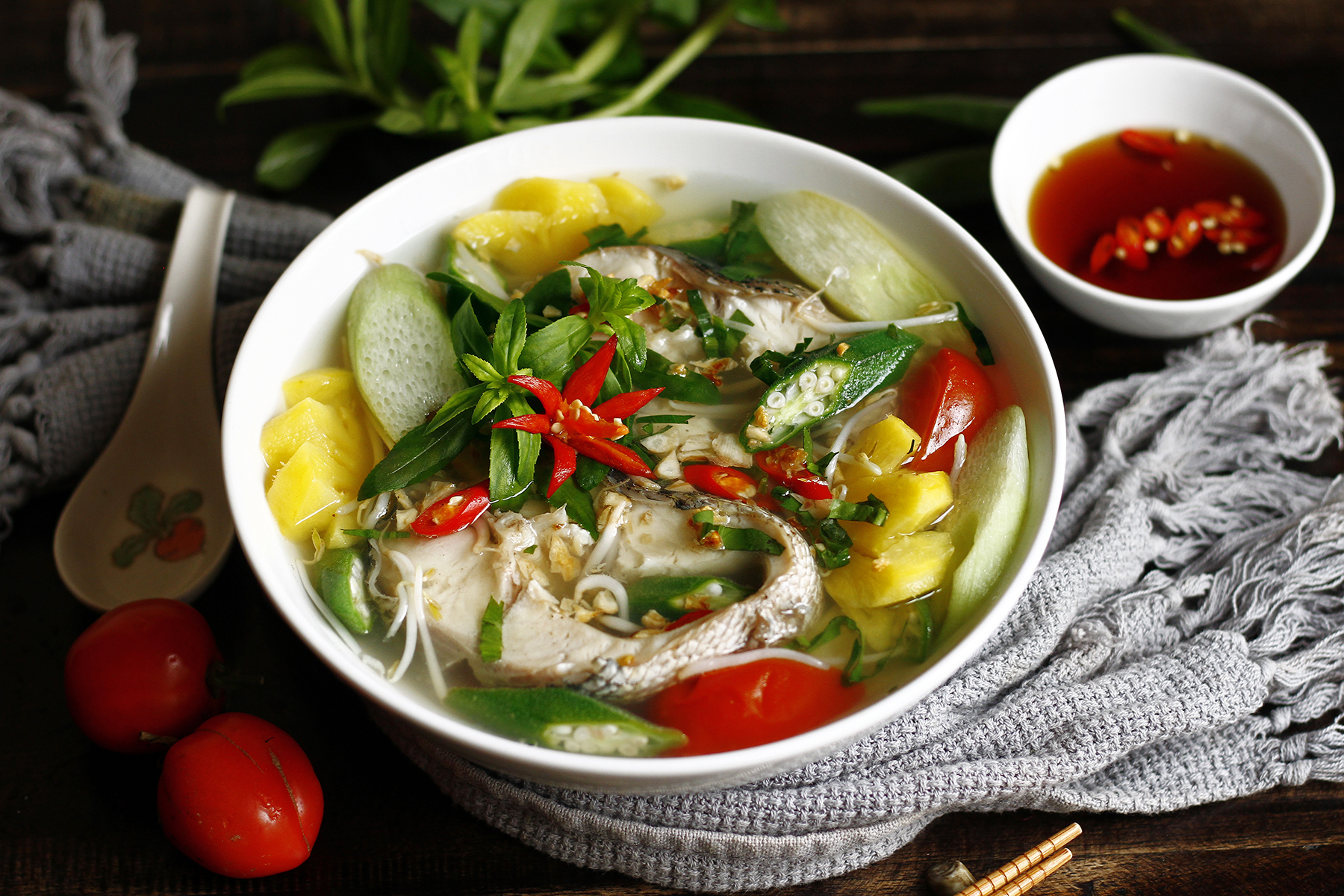 Canh Chua Cá Lóc: Món Canh Tươi Mát, Đậm Đà Đưa Cơm