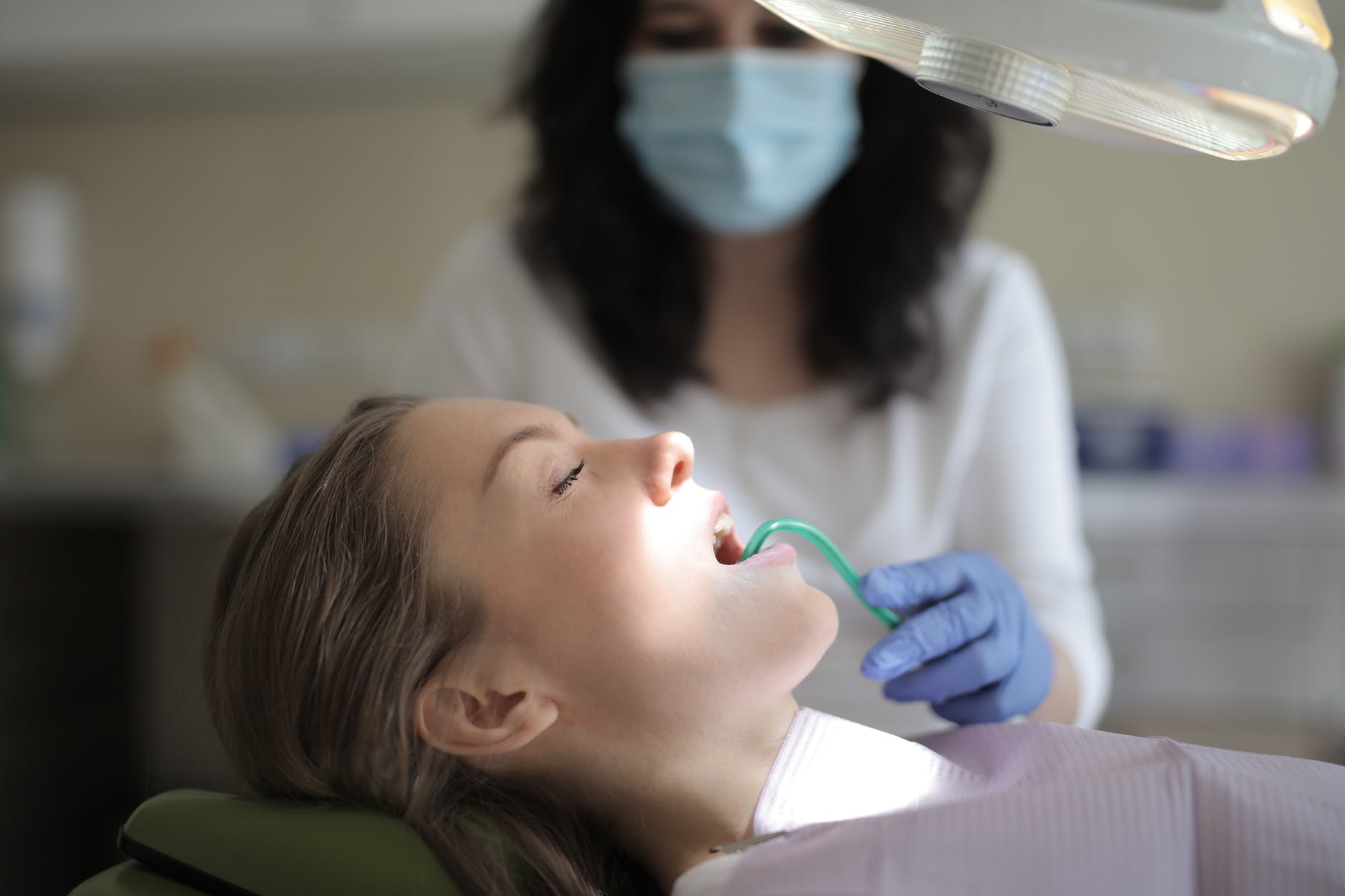 Root Canal vs. Tooth Extraction: Which Is the Right Option for You?