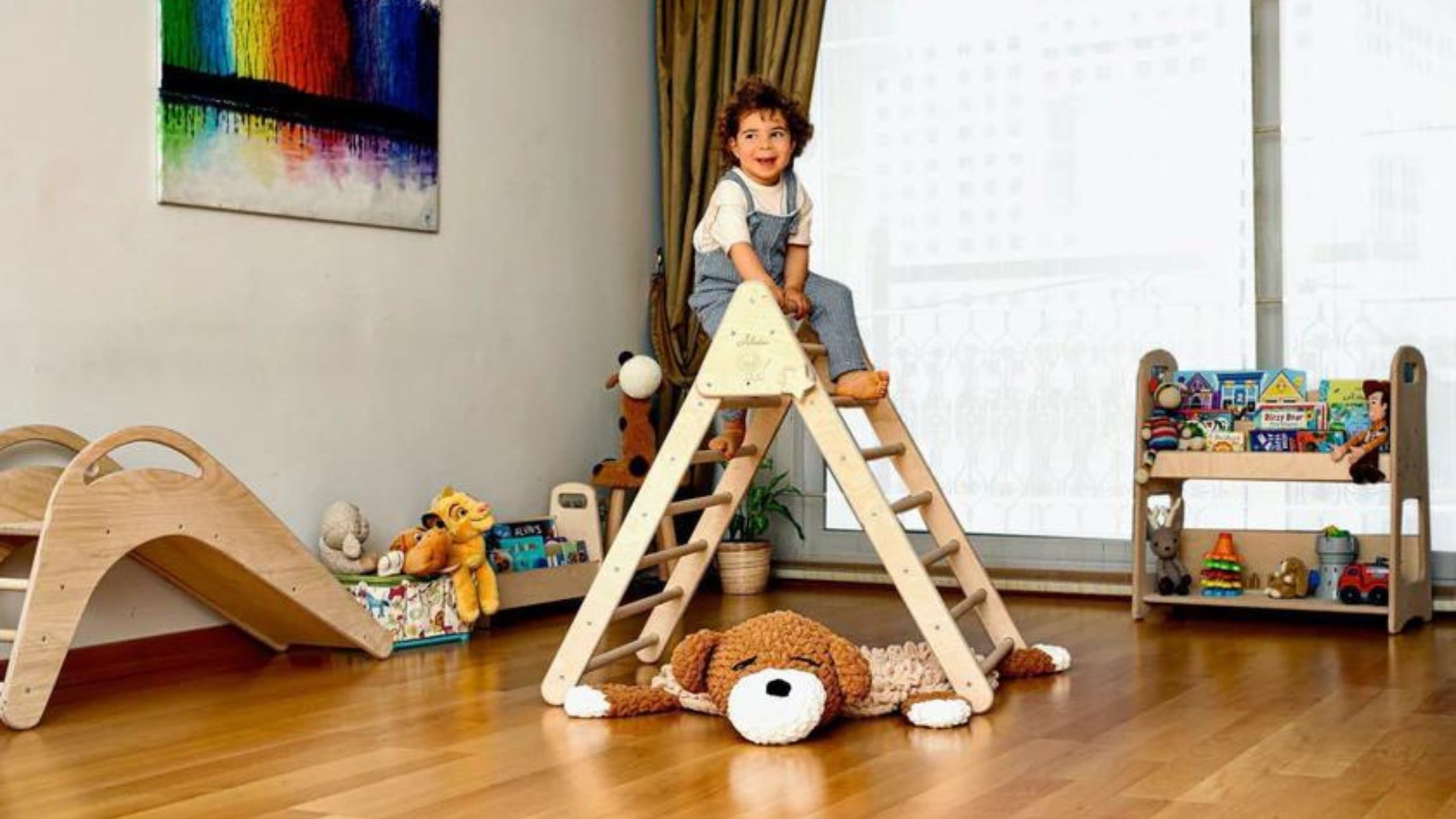 Exploring the Numerous Benefits of Pikler Triangle Activities