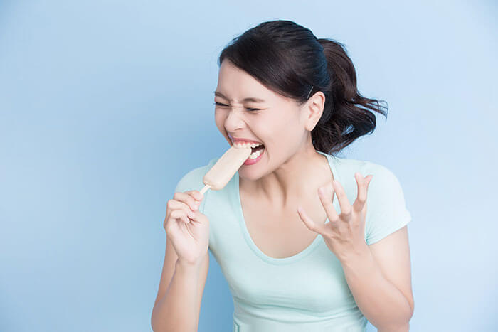 UNDERSTANDING THE CAUSES OF SENSITIVE TEETH AND HOW TO PREVENT THEM