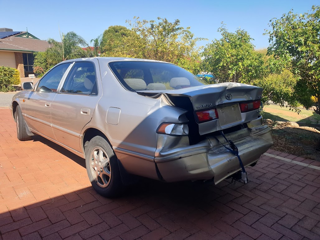 Signs That Your Old Car Is Ready To Be Disposed Of In A Scrapyard