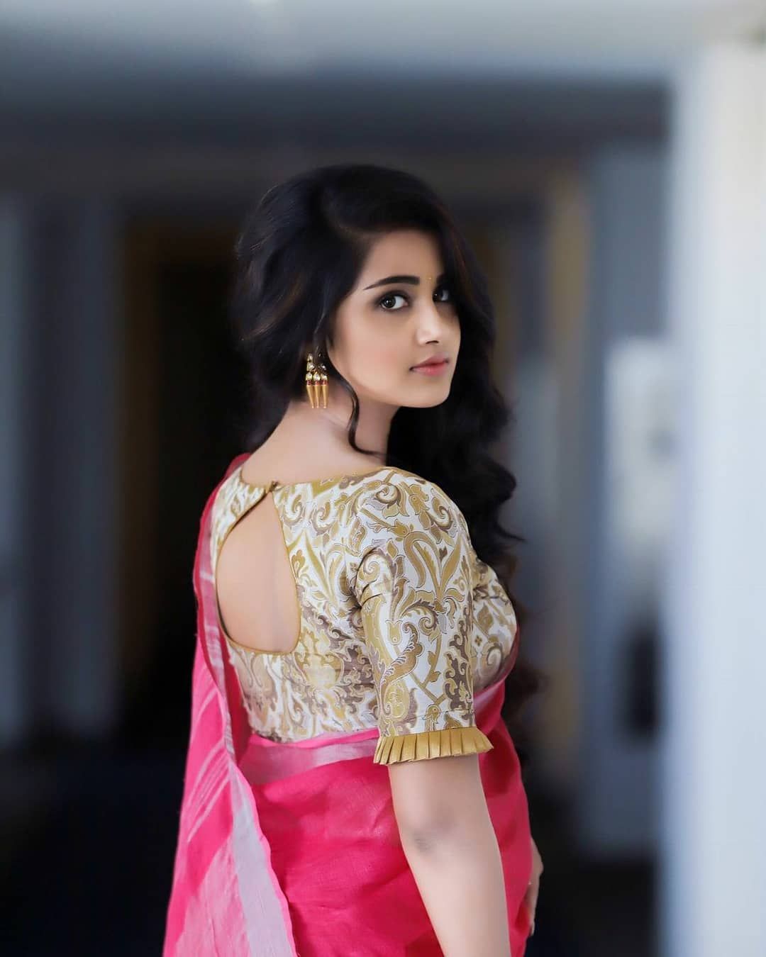 Shop From The Huge Collection Of Designer Silk Saree