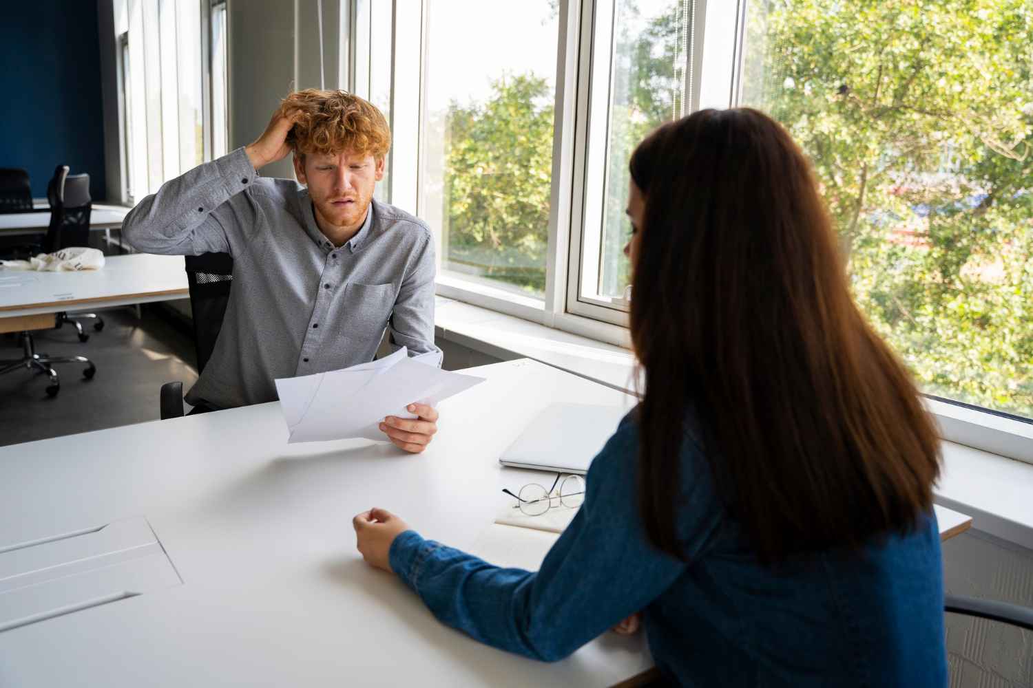How to Follow Up After an Interview: Top Do’s and Don’ts