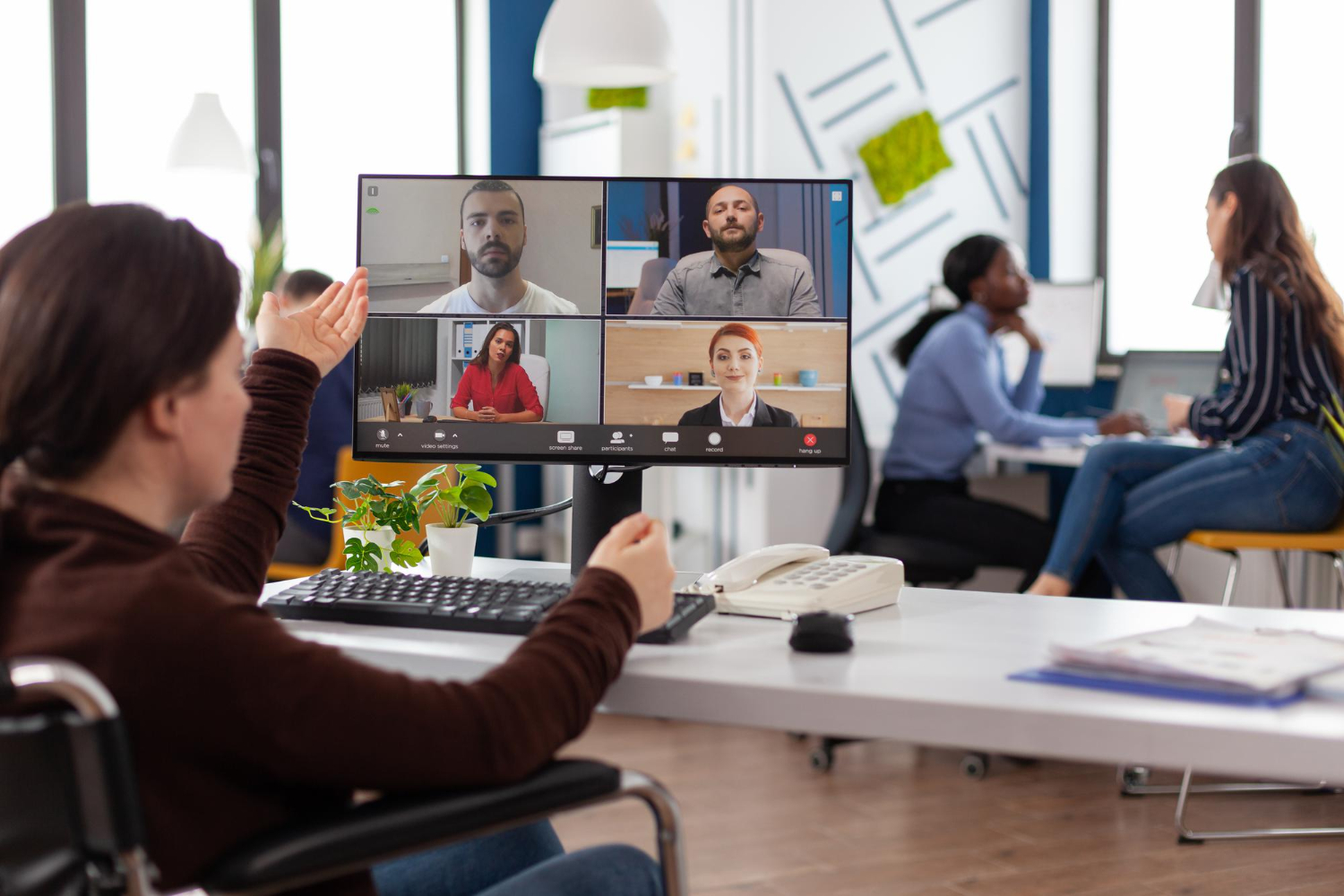 Unleashing the Power of Interactive Features in Hybrid Events Management and 3D Virtual Event Platform