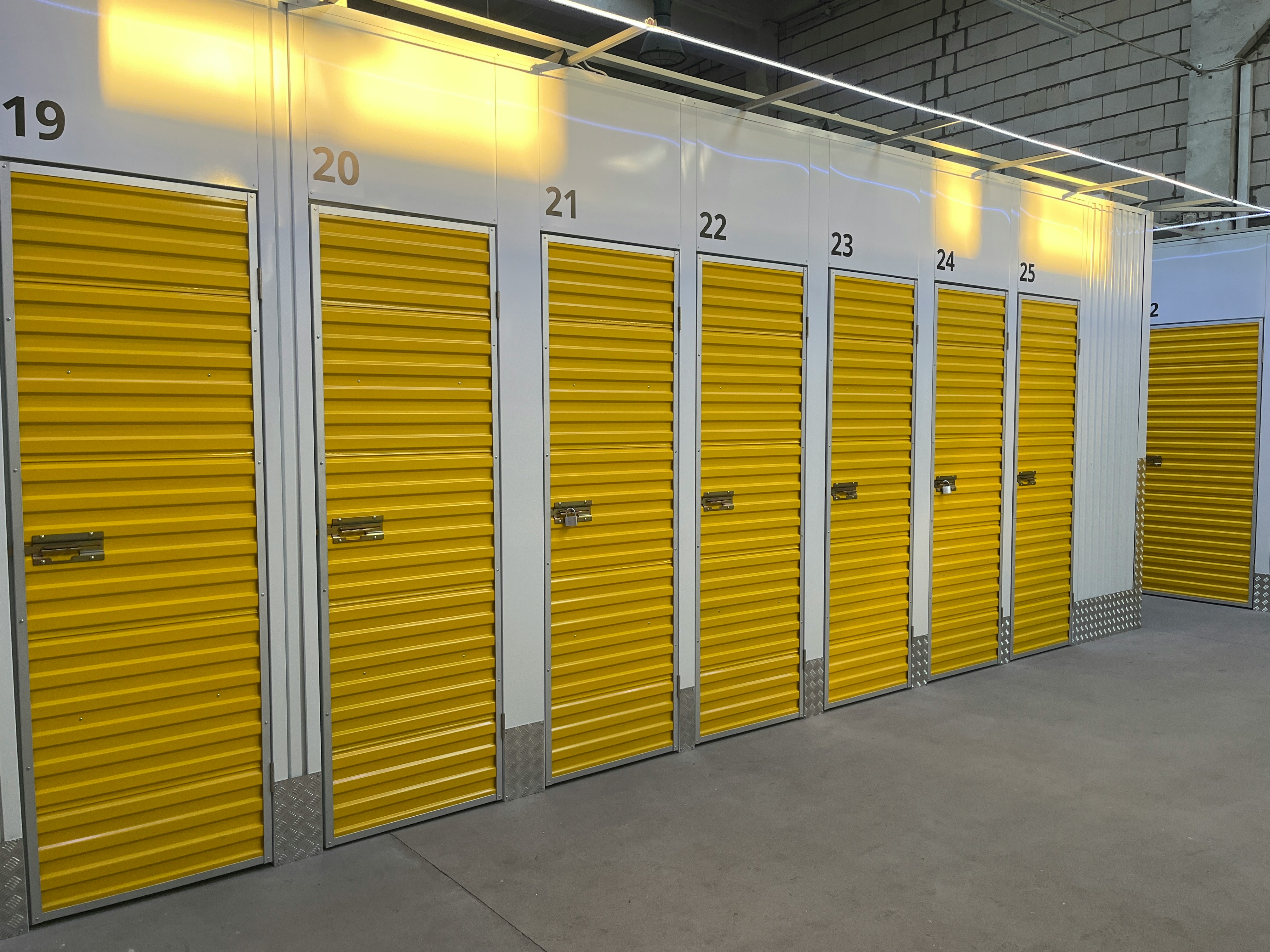 5 Commercial Storage Features To Look For